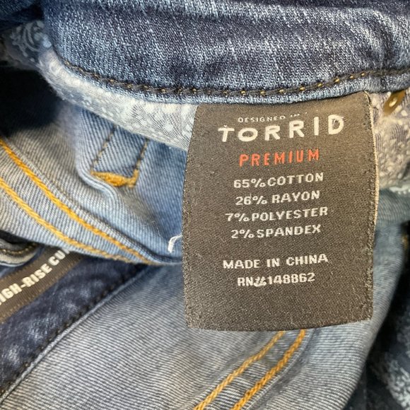 Torrid Premium Woman's Distressed Denim Blue Jeans Size 20R High Rise Curvy - Picture 4 of 16